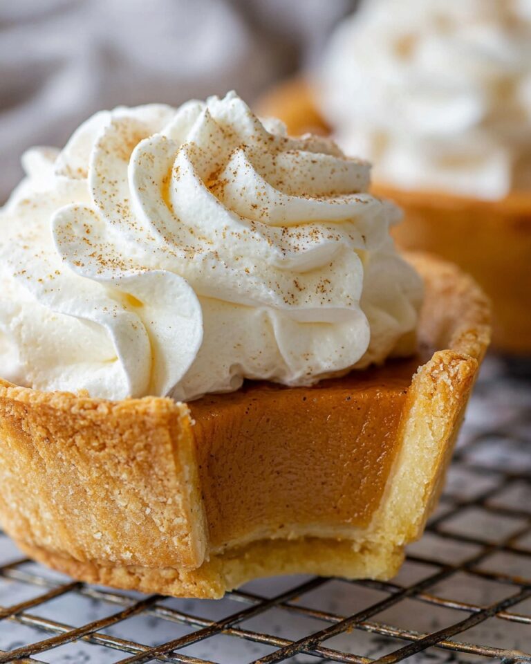 Mini Pumpkin Pies with Spiced Pumpkin Filling and Whipped Cream Recipe